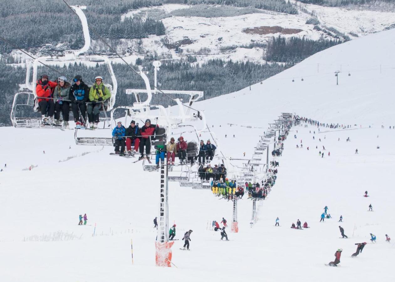 The Base Camp Hotel, Nevis Range Fort William Luaran gambar