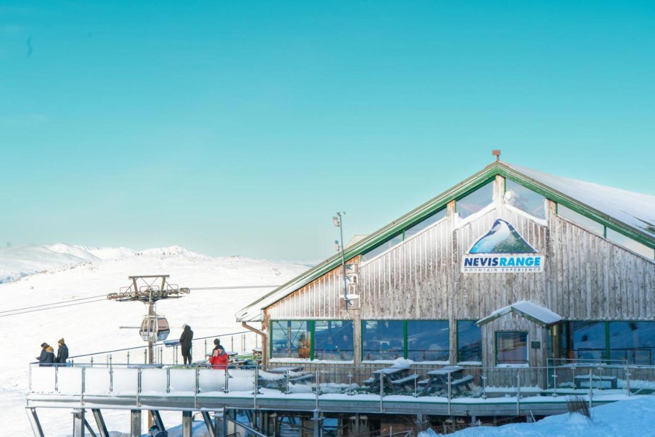 The Base Camp Hotel, Nevis Range Fort William Luaran gambar